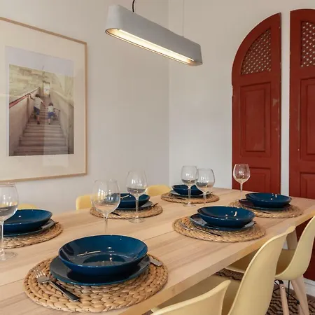Fantastic Family Apartment In Estrela Lisbon Exterior photo